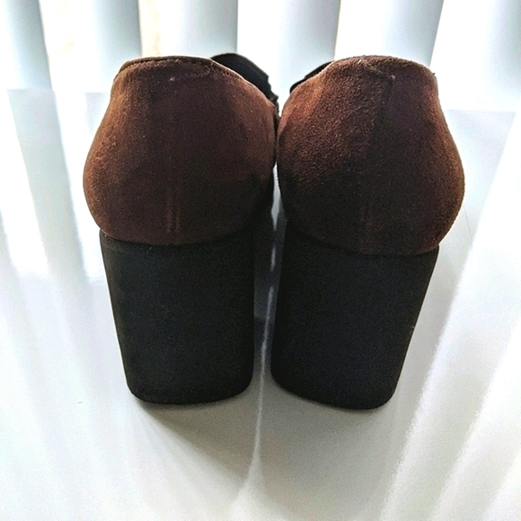 ANDRE ASSOUS Featherweights Pump Suede - Picture 8 of 11